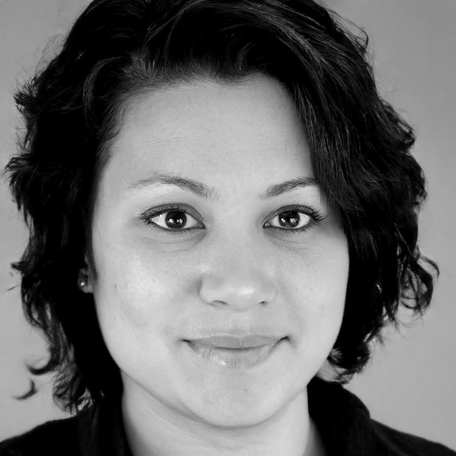 Prof. Dr. Anna Schmidt, Spezialistin für Marktanalyse